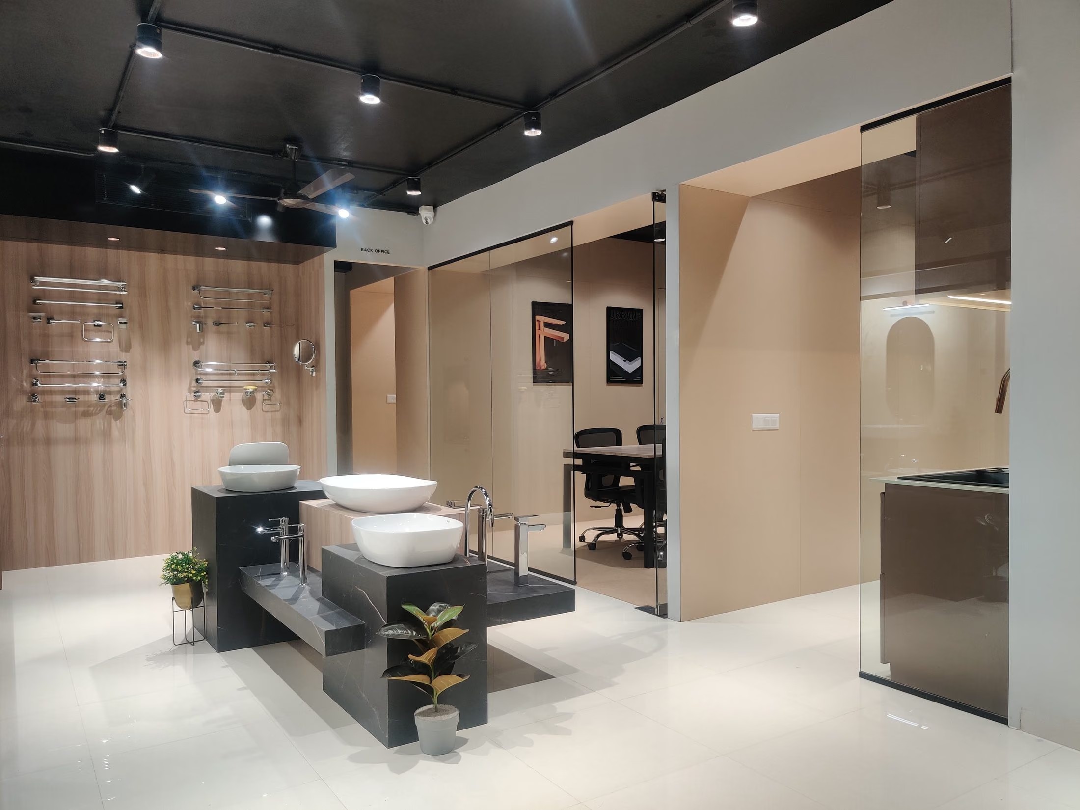 Biut Showroom 22