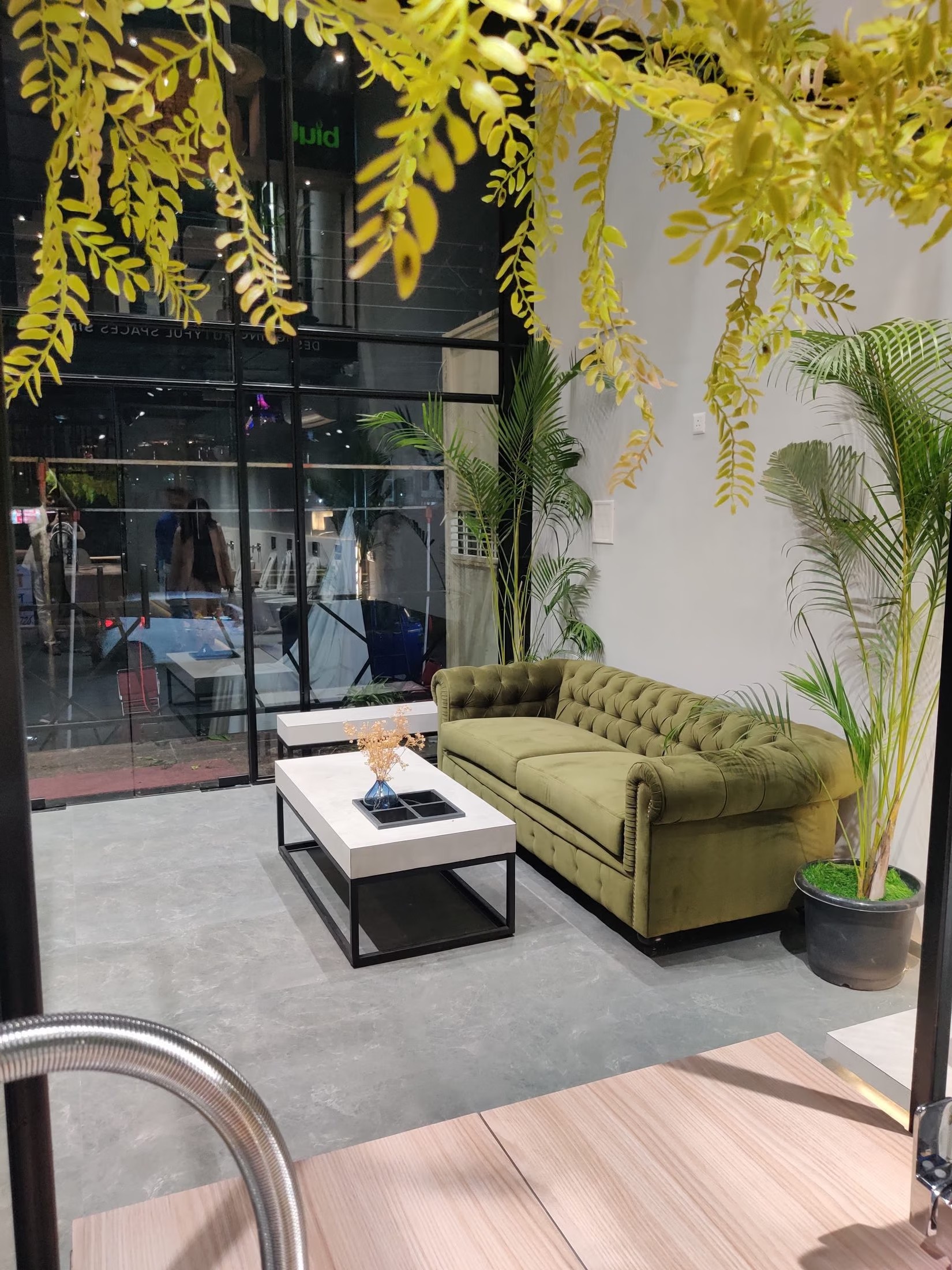 Biut Showroom 24