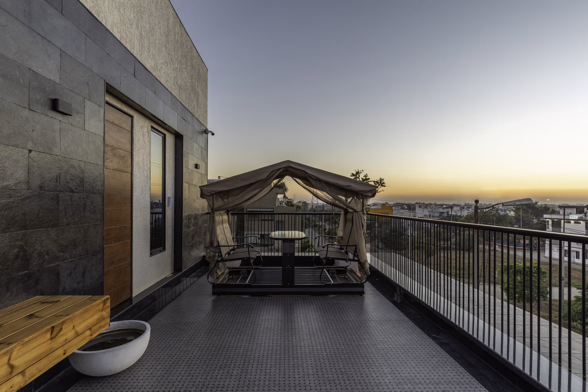 The Concrete House 37