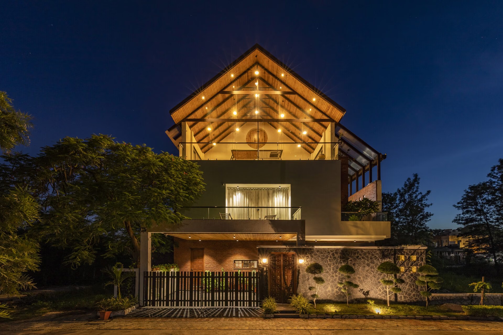 The Courtyard House 3