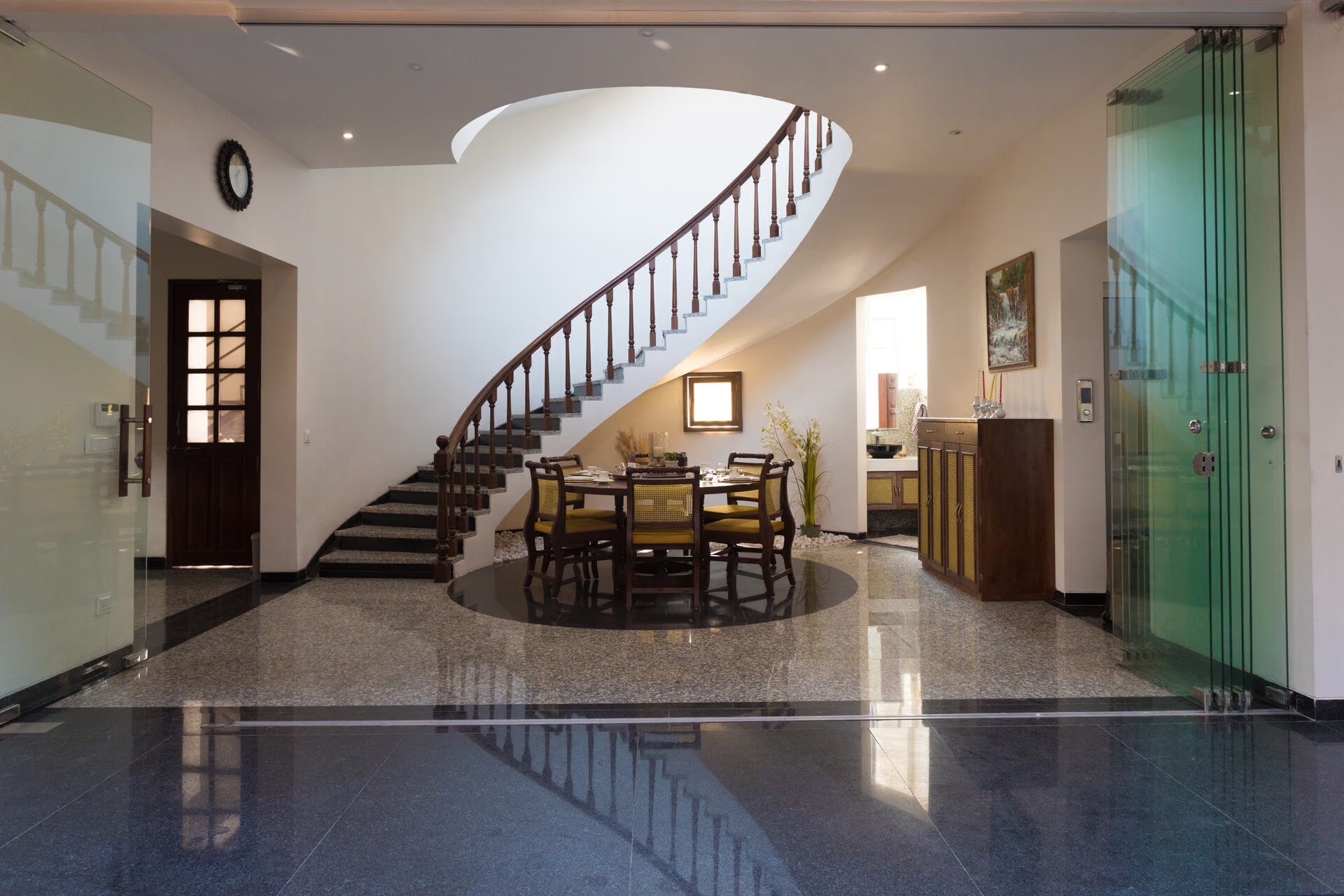 The Courtyard House 18