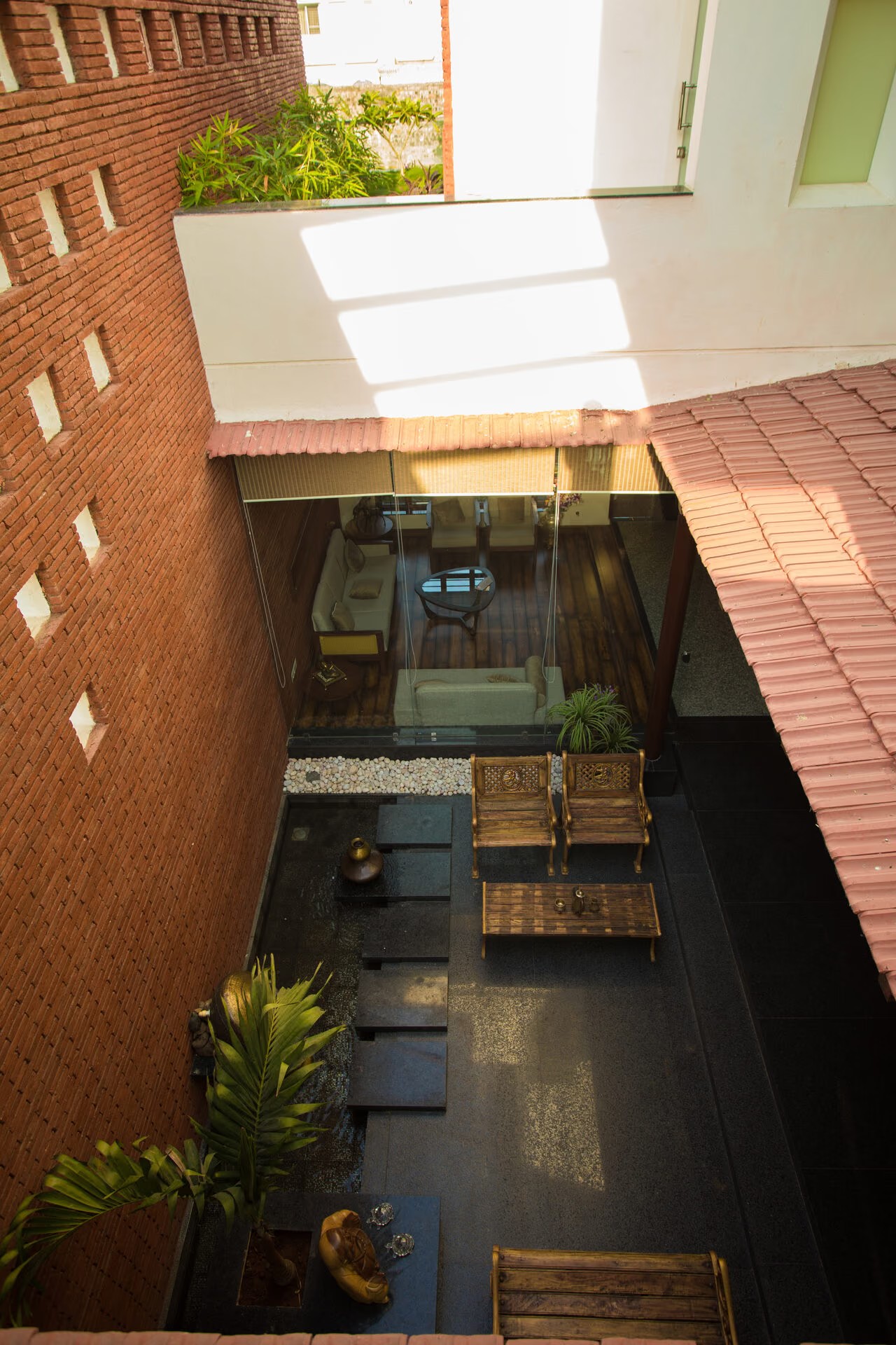 The Courtyard House 20