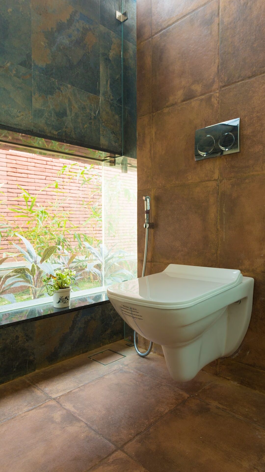The Courtyard House 24