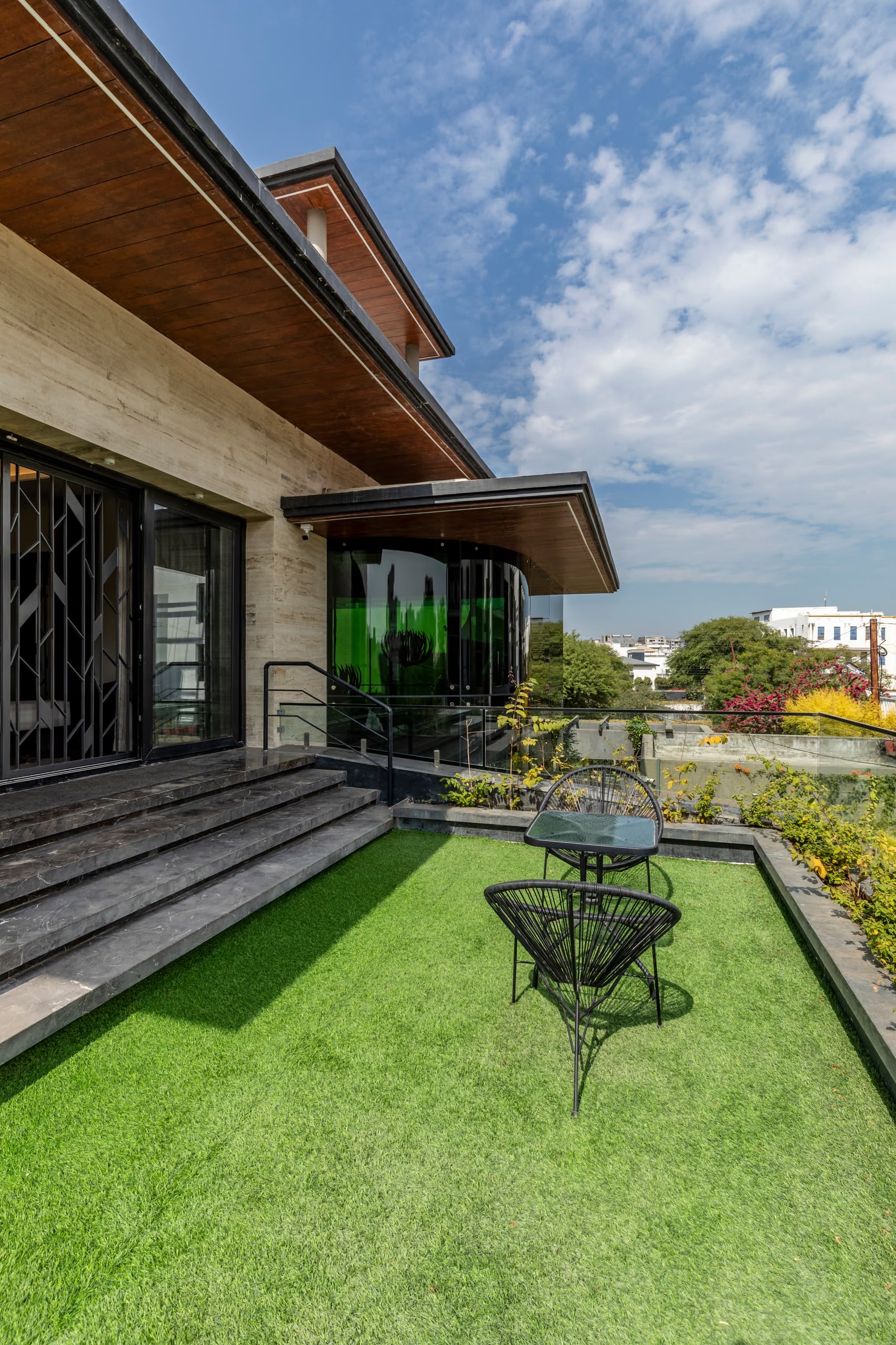 The Leaf House 23