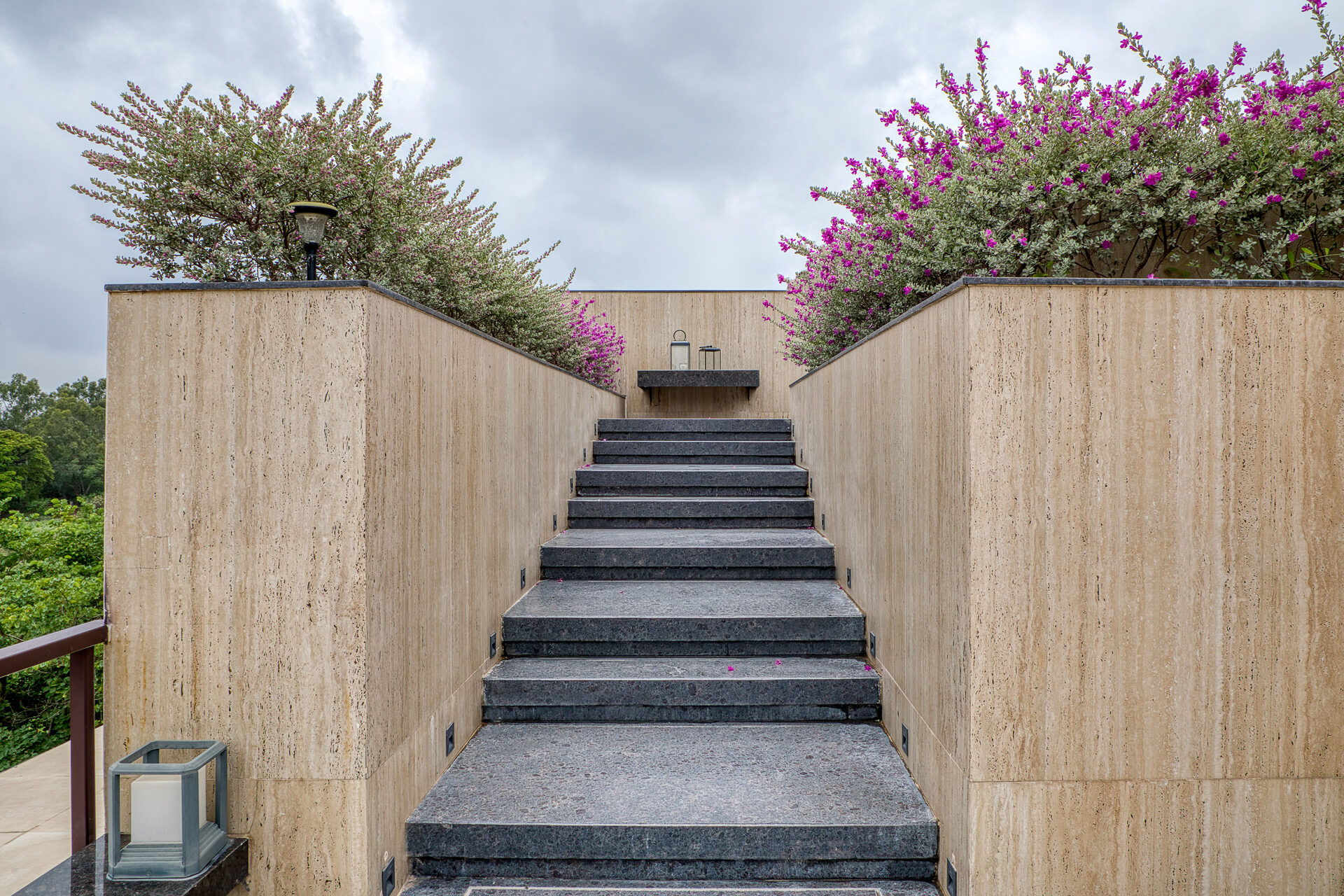 House of Linear Lines 10