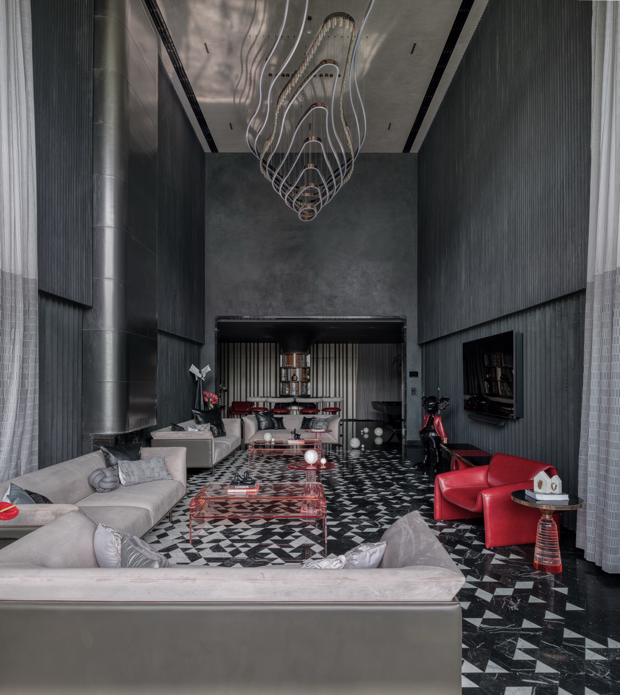 The Monochrome Rouge 28