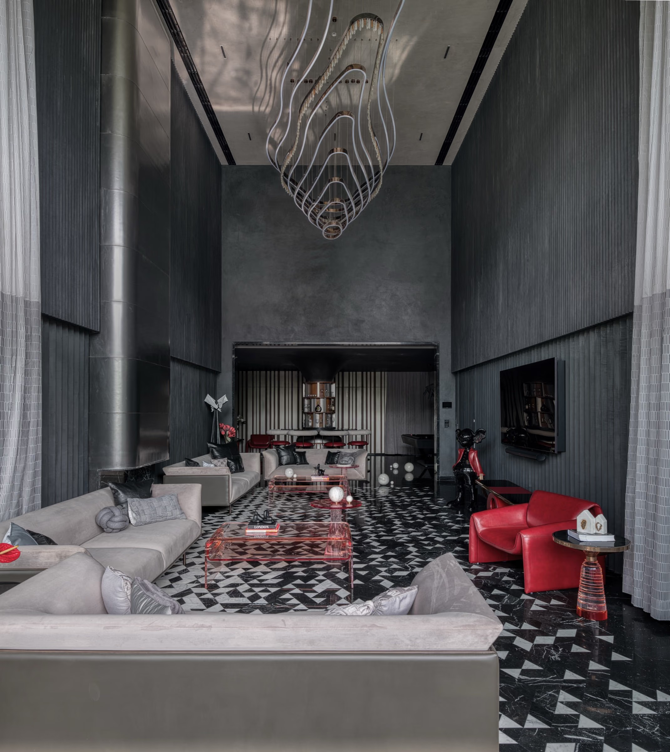 The Monochrome Rouge 28