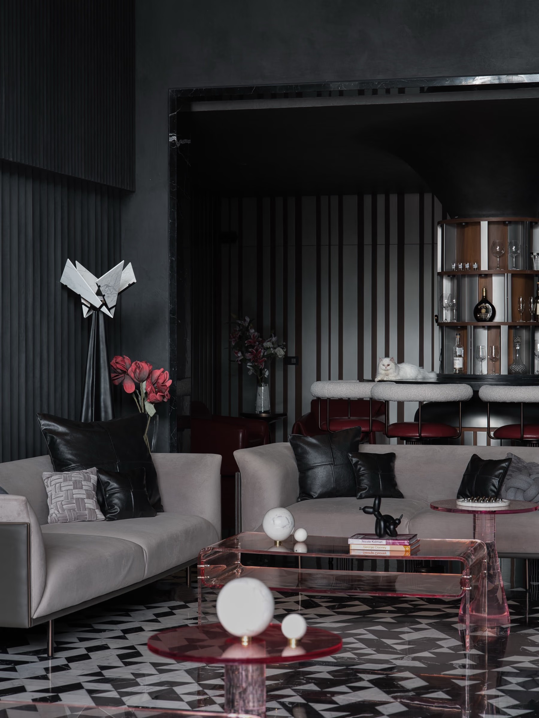 The Monochrome Rouge 29