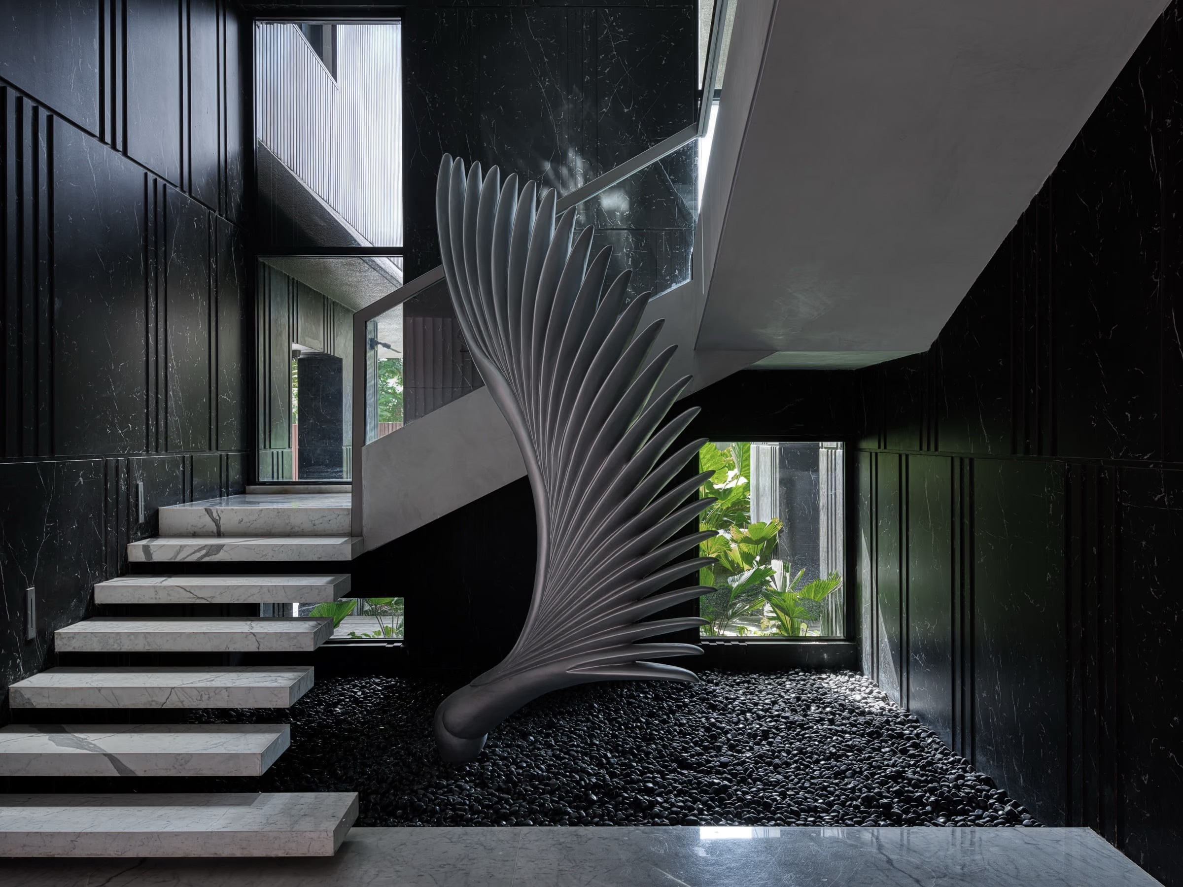 The Monochrome Rouge 32