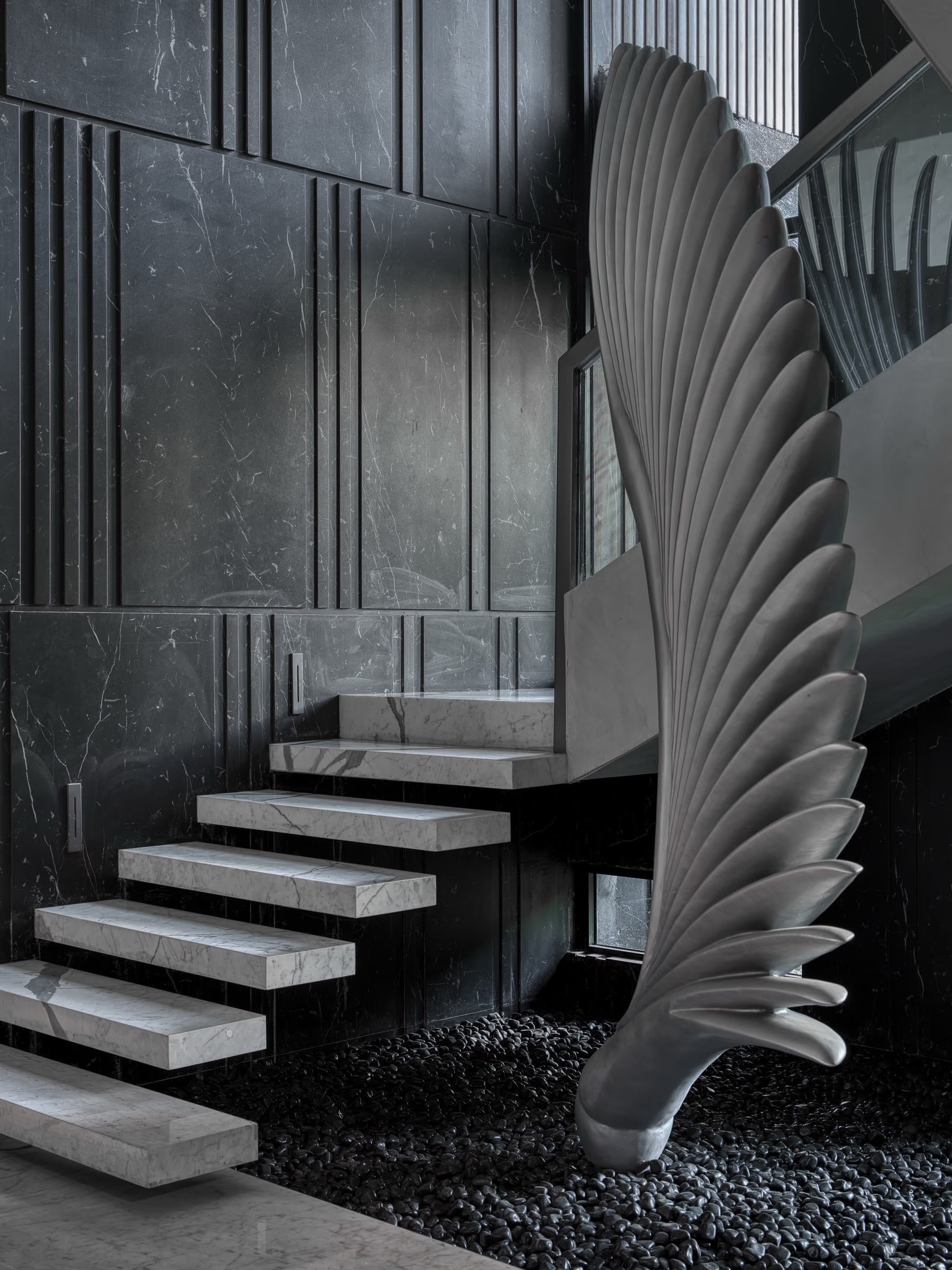 The Monochrome Rouge 47