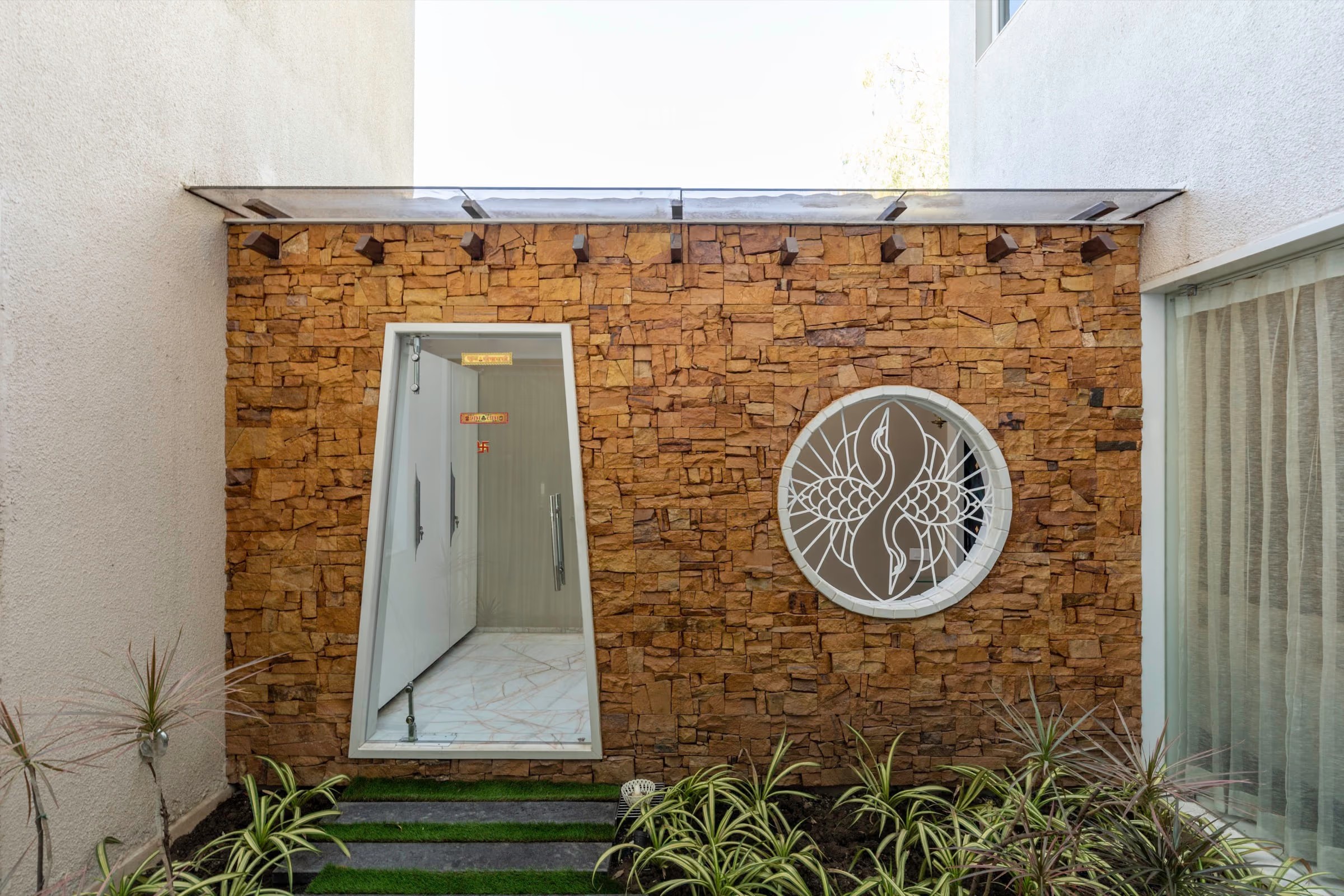Yellow Stone House 19