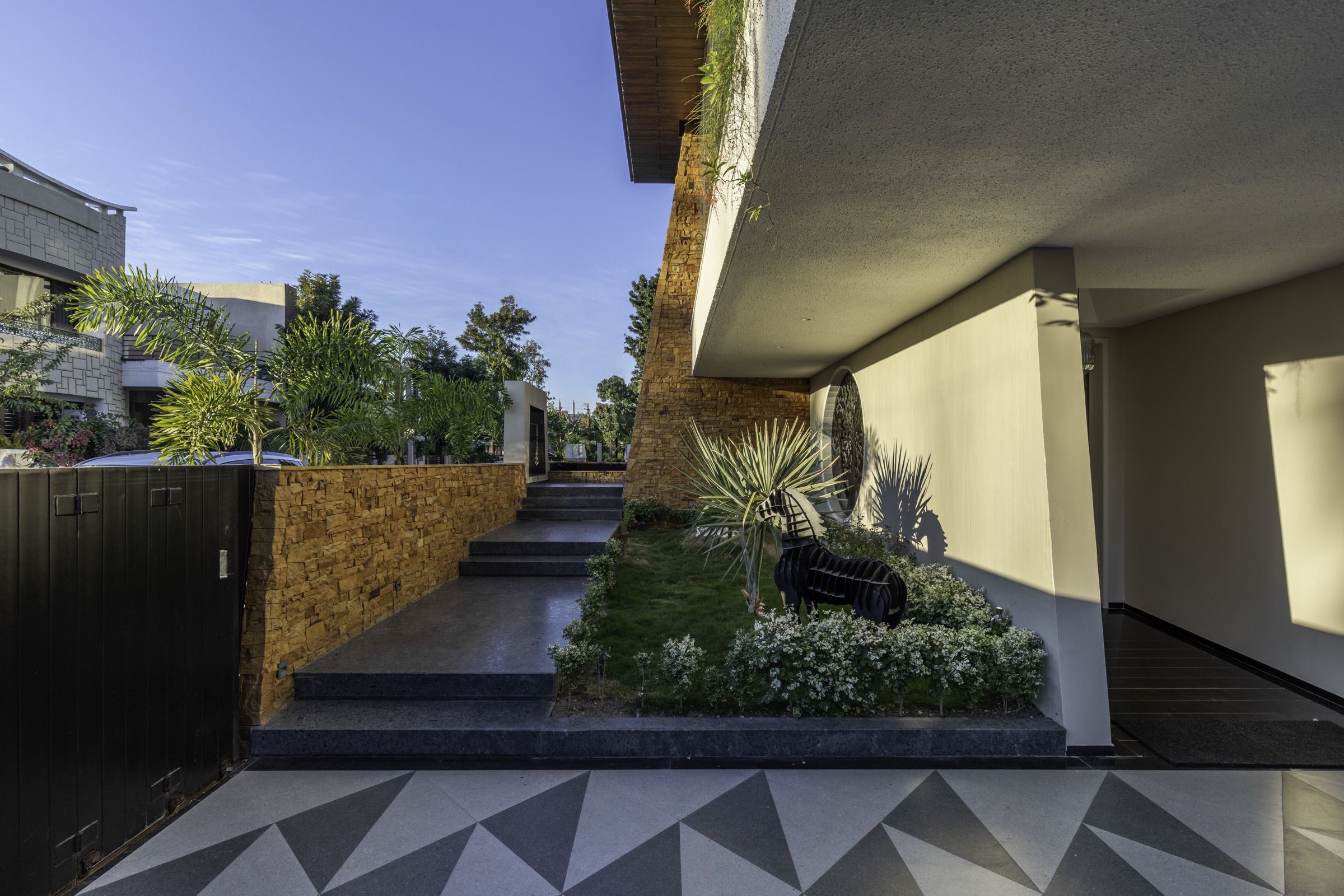 Yellow Stone House 22