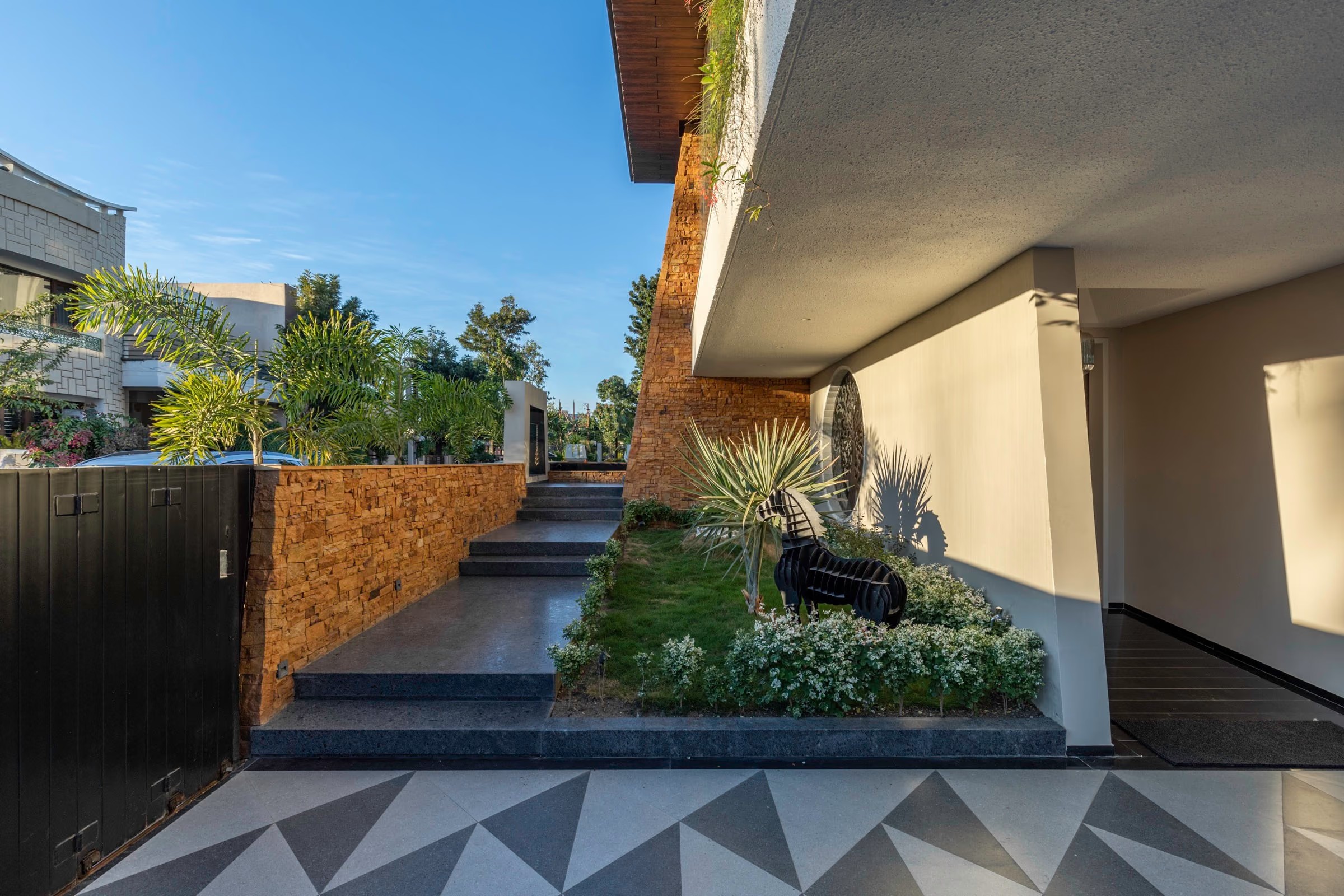 Yellow Stone House 22