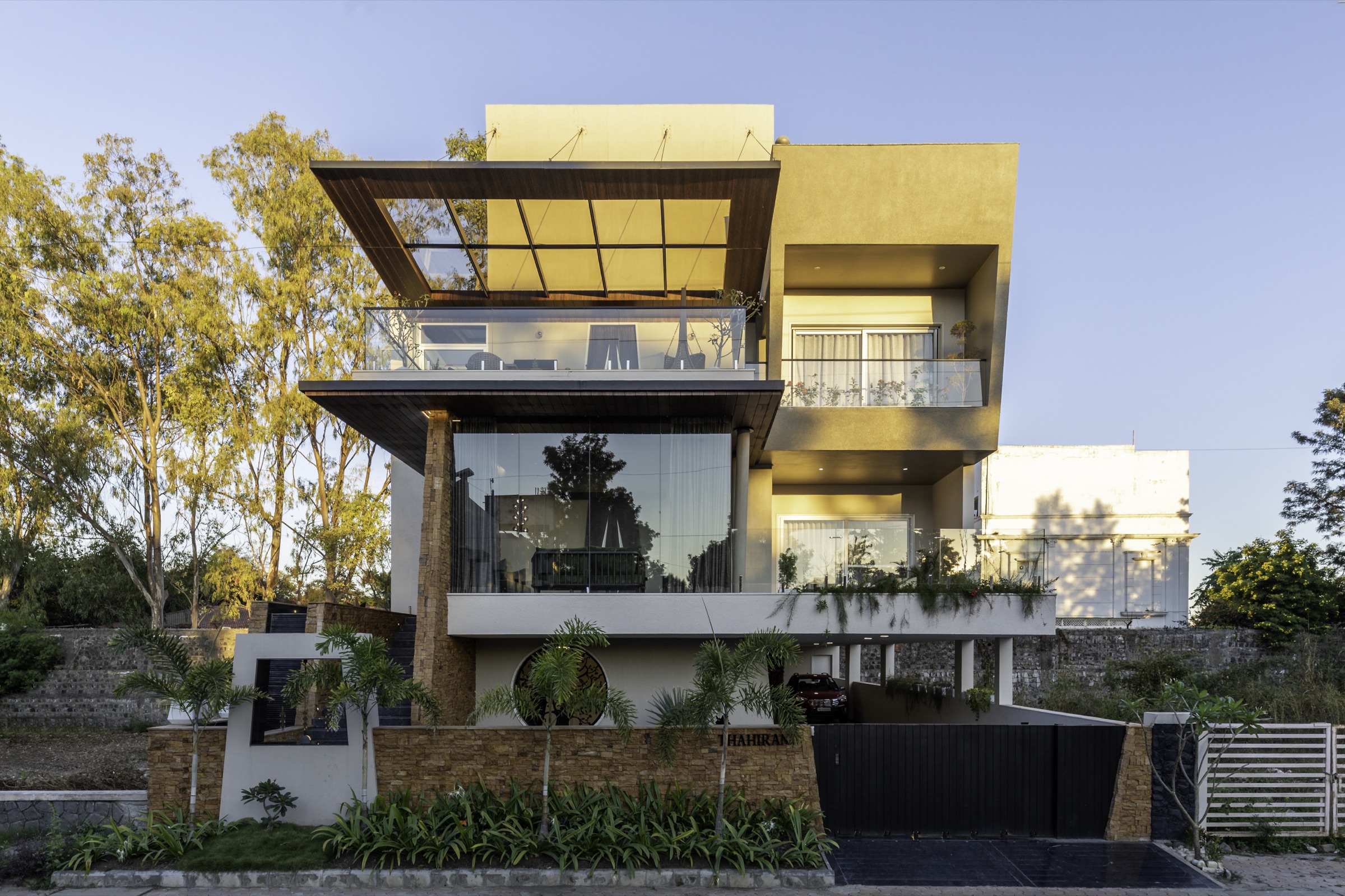 Yellow Stone House 24