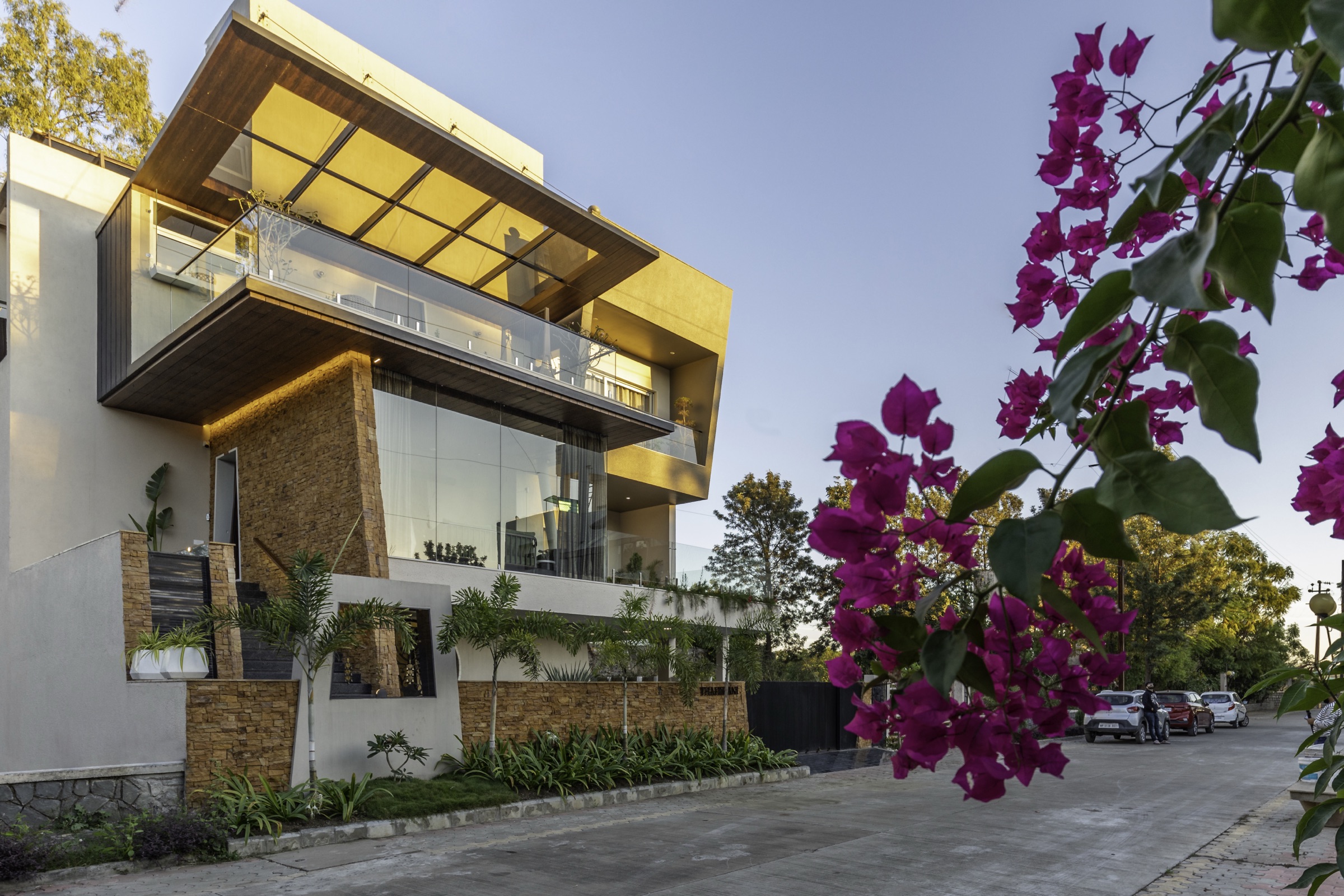 Yellow Stone House 25